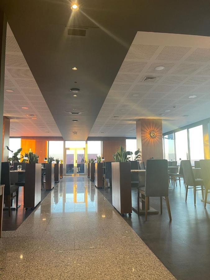 Hotel Versatile Guarda Ngoại thất bức ảnh